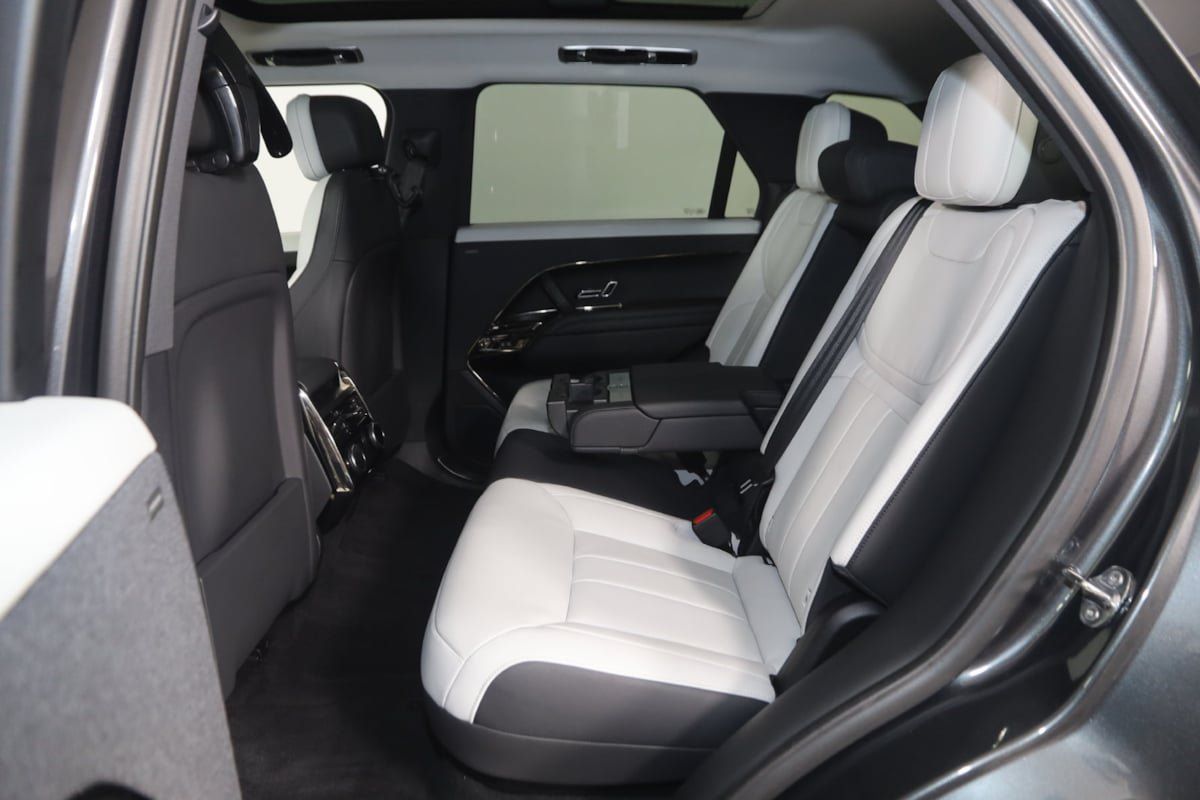 Used 2024 Land Rover Range Rover Sport Dynamic SE AWD/4WD image 47