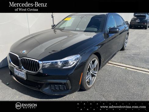 Used 2019 BMW 740i w/ M Sport Package RWD image 1