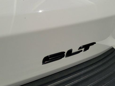 Used 2023 GMC Yukon SLT w/ SLT Premium Package AWD/4WD image 10