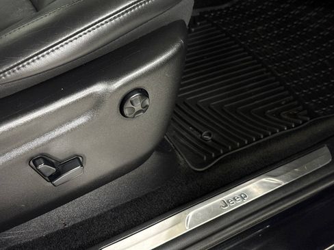 Used 2014 Jeep Grand Cherokee Limited AWD/4WD image 41