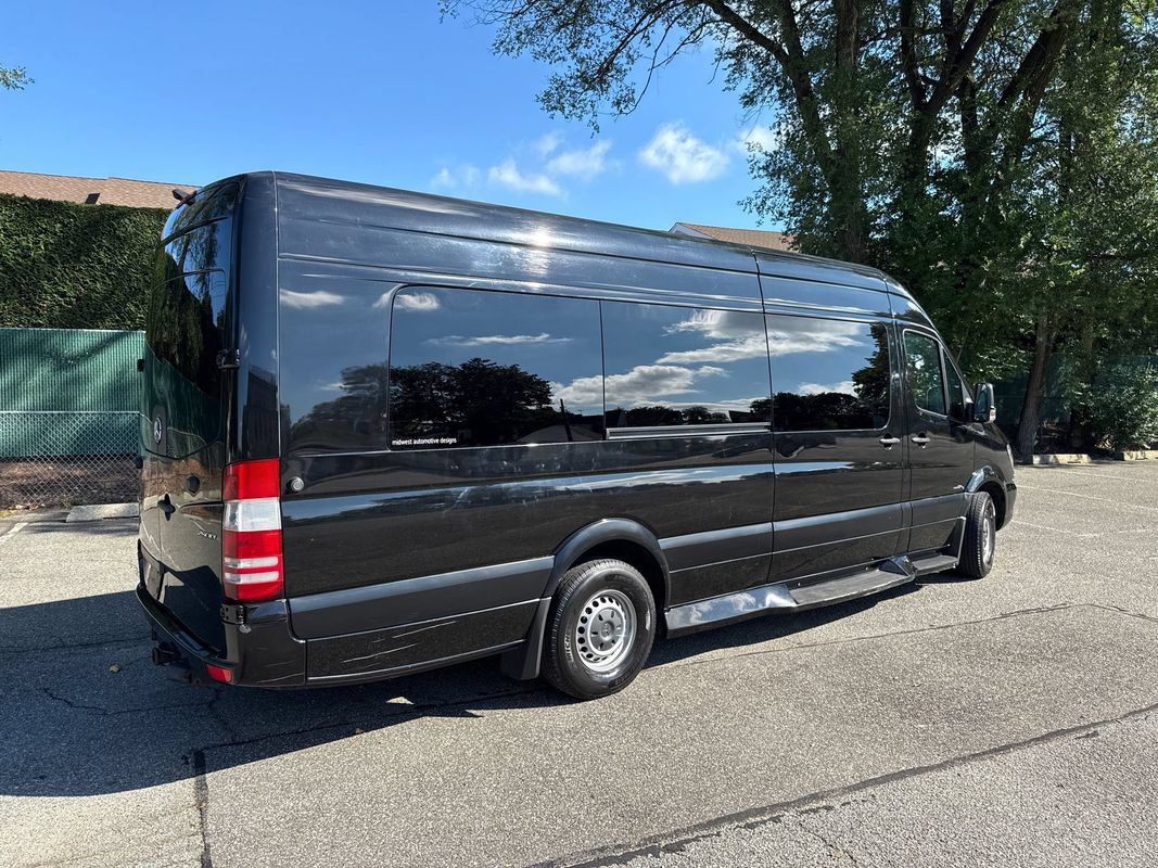 Used 2017 Mercedes-Benz Sprinter 2500 image 9