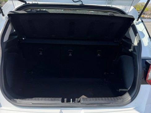 Used 2024 Hyundai Venue SE image 49