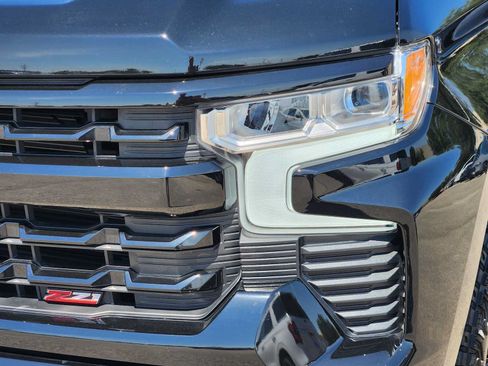 Used 2024 Chevrolet Silverado 1500 LT Trail Boss w/ Convenience Package II AWD/4WD image 7