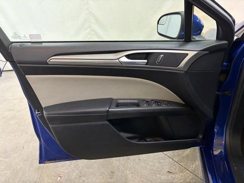 Used 2017 Ford Fusion S image 25