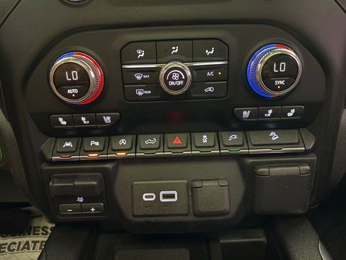 Used 2019 GMC Sierra 1500 AT4 w/ AT4 Premium Package AWD/4WD image 31