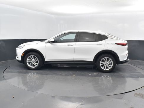 Used 2025 Buick Envista Preferred image 9