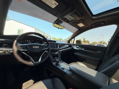 Used 2023 Cadillac XT6 Premium Luxury w/ Technology Package AWD/4WD image 17