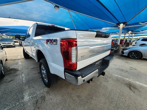 Used 2018 Ford F250 King Ranch w/ King Ranch Ultimate Package AWD/4WD image 3