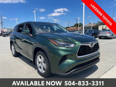 Used 2023 Toyota Highlander L FWD image 7