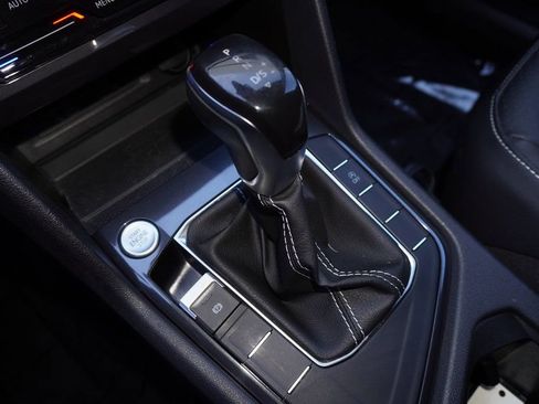 Used 2023 Volkswagen Tiguan SE image 20