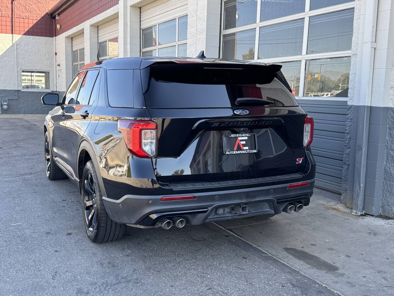 Used 2021 Ford Explorer ST w/ Equipment Group 401A AWD/4WD image 3