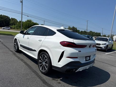 Used 2022 BMW X6 M50i w/ Premium Package AWD/4WD image 5