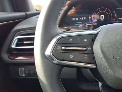 New 2026 Chevrolet Traverse Z71 w/ Enhanced Driving Package image 12