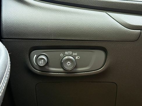 Used 2024 Buick Encore GX Sport Touring w/ Advanced Technology Package FWD image 12