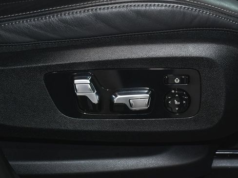Used 2024 BMW X5 M60i AWD/4WD image 63