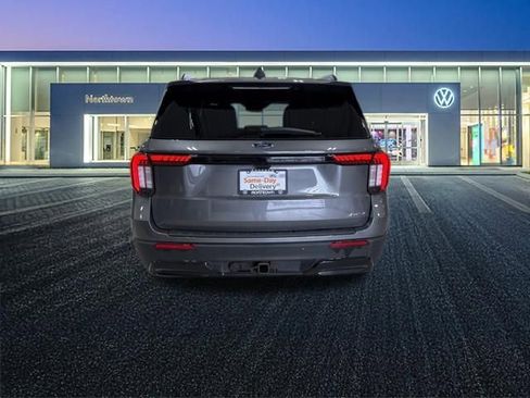 Used 2025 Ford Explorer ST-Line w/ Premium Package AWD/4WD image 5