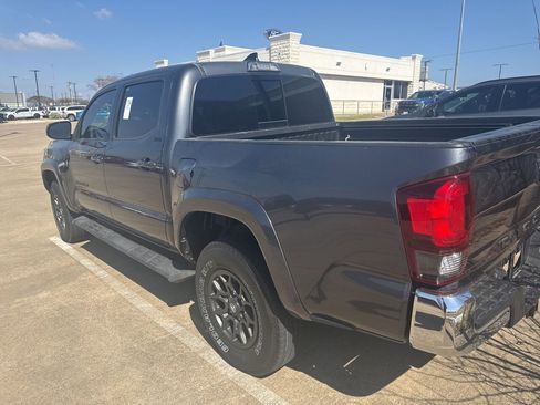 Used 2018 Toyota Tacoma SR5 image 7