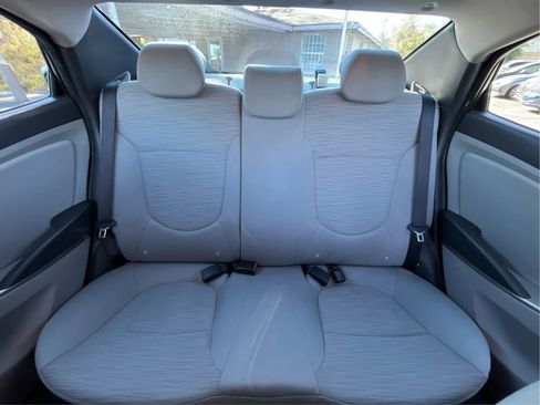 Used 2015 Hyundai Accent GLS image 17