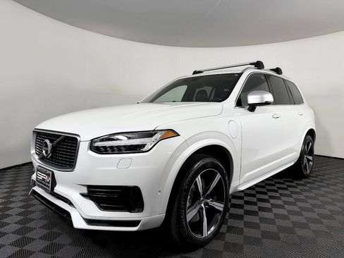 Used 2016 Volvo XC90 T8 R-Design w/ Vision Package AWD/4WD image 2