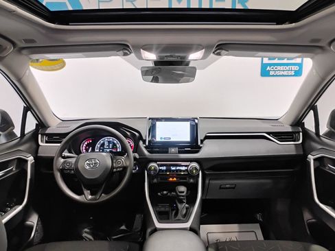 Used 2025 Toyota RAV4 XLE w/ Convenience Package image 74