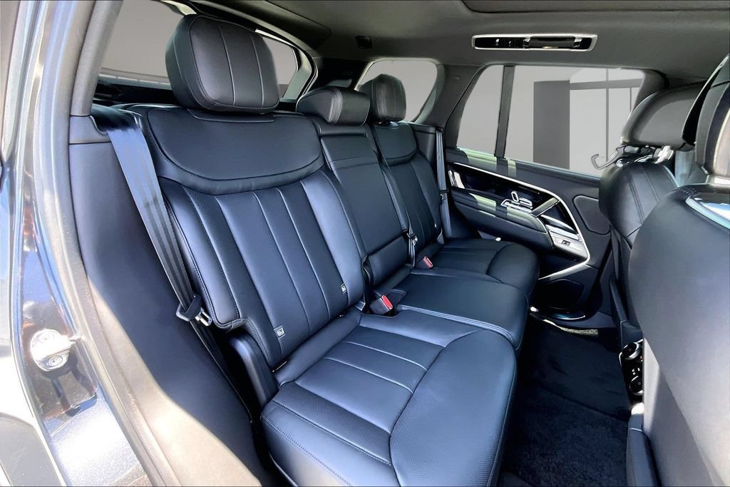 New 2026 Land Rover Range Rover SE AWD/4WD image 10