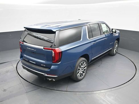 New 2026 GMC Yukon XL Denali w/ Denali Reserve Package image 33