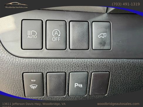 Used 2017 Toyota Highlander Limited image 16