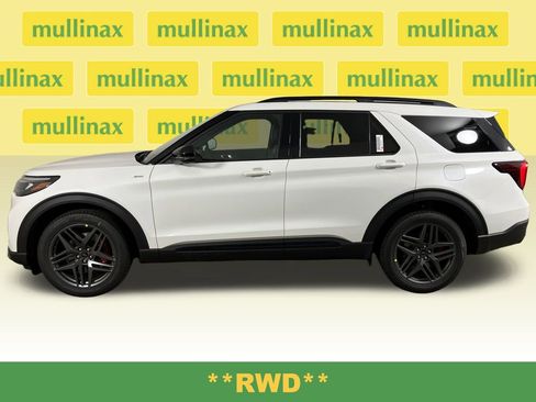 New 2026 Ford Explorer ST-Line w/ ST-Line Street Pack image 12