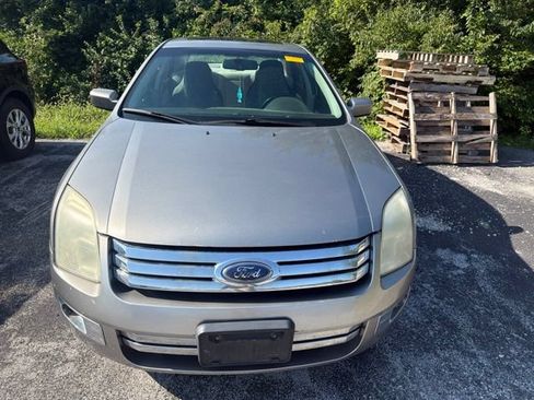 Used 2009 Ford Fusion SEL FWD image 2