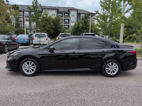 Used 2025 Toyota Camry LE FWD image 3