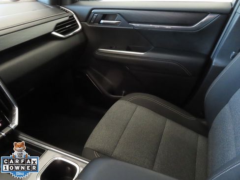 Used 2025 GMC Acadia Elevation image 21