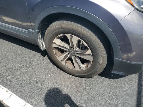 Used 2017 Honda CR-V LX image 2