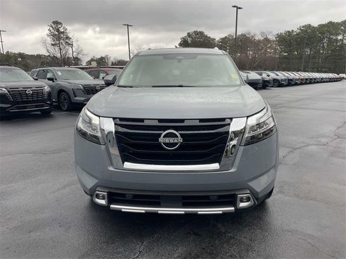 Certified 2022 Nissan Pathfinder Platinum w/ Cargo Package image 13