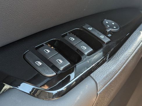 Used 2024 Kia Sportage EX image 24