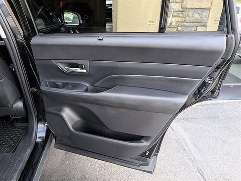 Used 2024 Toyota Grand Highlander AWD image 30