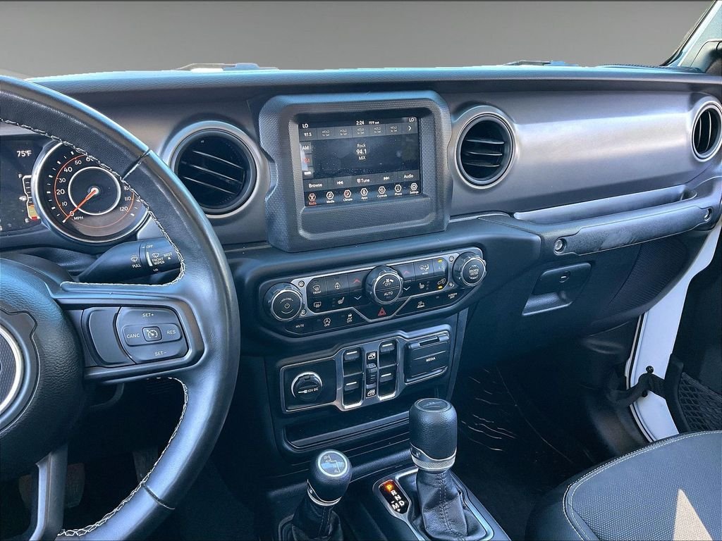 Used 2023 Jeep Gladiator Sport AWD/4WD image 17