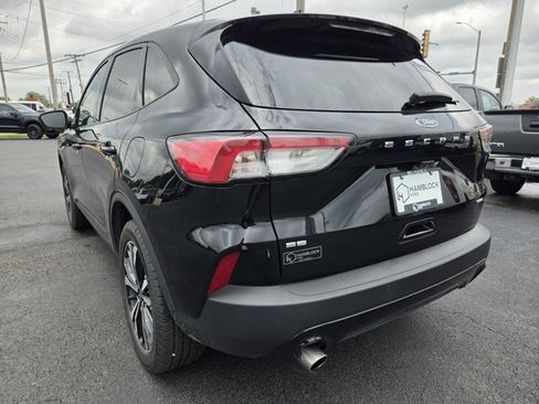 Used 2021 Ford Escape SE w/ SE Sport Appearance Package AWD/4WD image 38