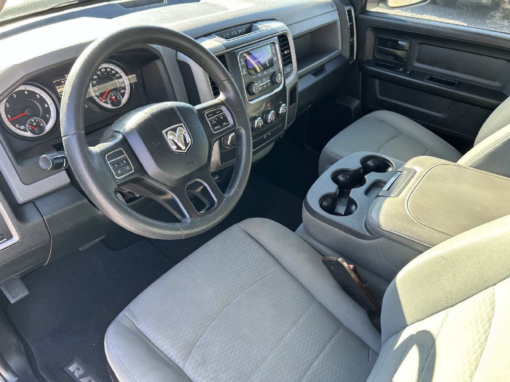 Used 2015 RAM 1500 Express RWD image 39