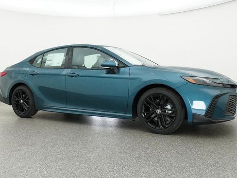 New 2026 Toyota Camry SE image 28