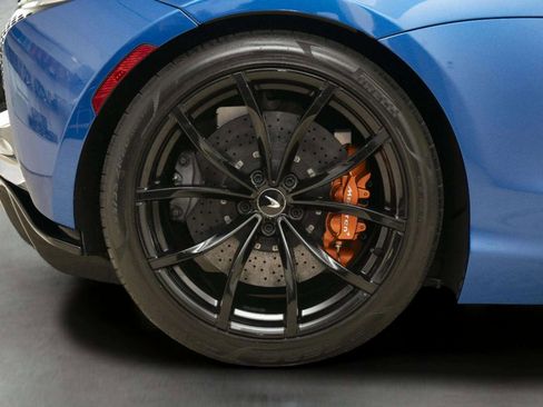 Used 2023 McLaren Artura RWD image 35