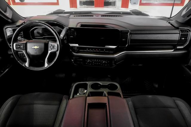 Used 2025 Chevrolet Silverado 2500 LT w/ Convenience Package AWD/4WD image 16