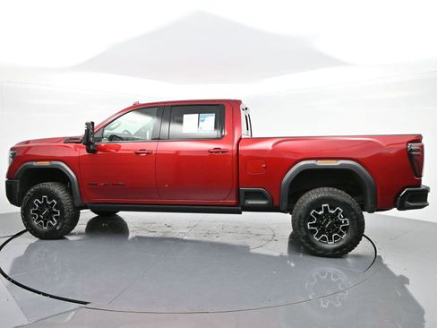 Used 2025 GMC Sierra 2500 AT4X image 4