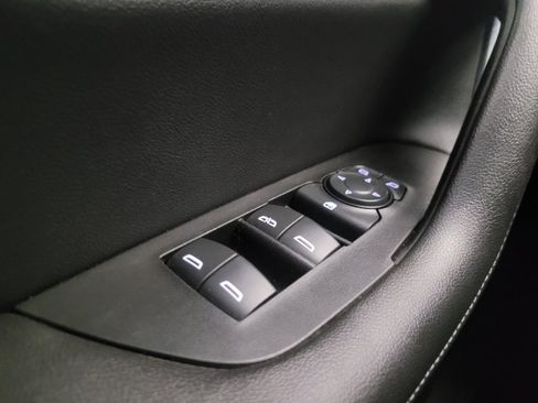 Used 2020 Chevrolet Blazer LT image 27