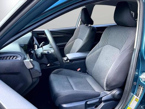 Used 2025 Toyota Camry LE FWD image 20