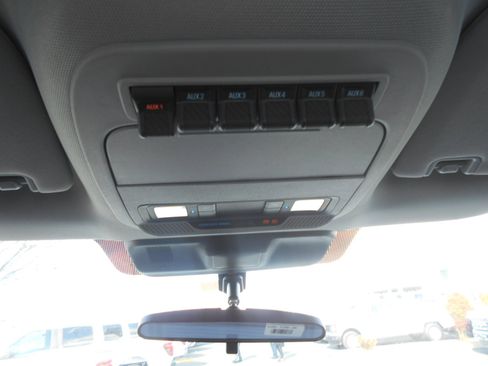 Used 2024 Ford F550 4x4 Regular Cab Super Duty image 32