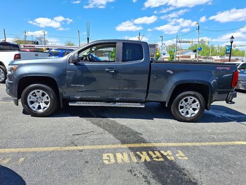 Used 2015 Chevrolet Colorado LT w/ LT Convenience Package AWD/4WD image 2