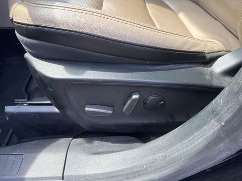 Used 2020 Ford Escape Titanium AWD/4WD image 14