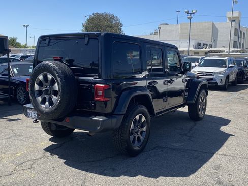 Used 2019 Jeep Wrangler Unlimited Sahara AWD/4WD image 9