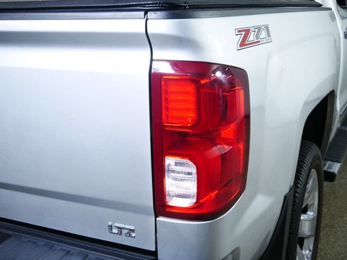 Used 2016 Chevrolet Silverado 1500 LTZ Z71 w/ LTZ Plus Package AWD/4WD image 17