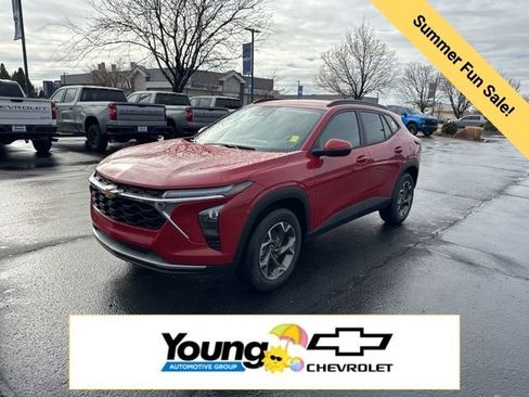 New 2026 Chevrolet Trax LT w/ Driver Confidence Package FWD image 3